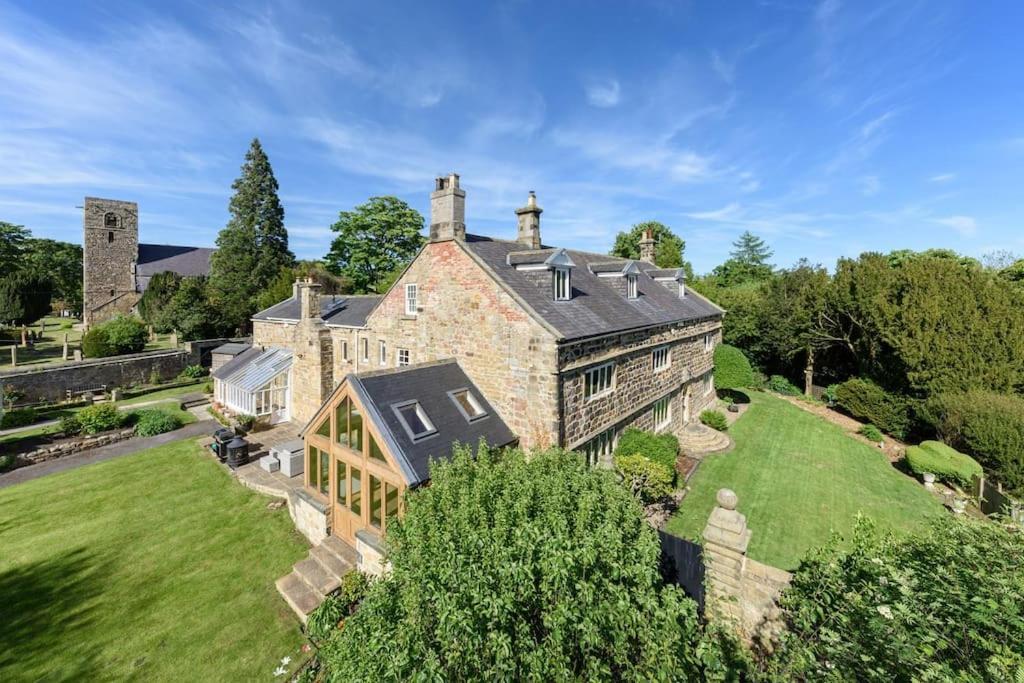 10 Bed Stunning House In Village, With Hot Tub Ovingham Kültér fotó