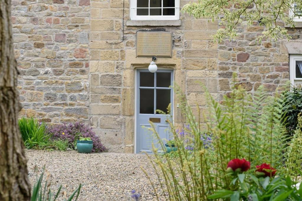 10 Bed Stunning House In Village, With Hot Tub Ovingham Kültér fotó