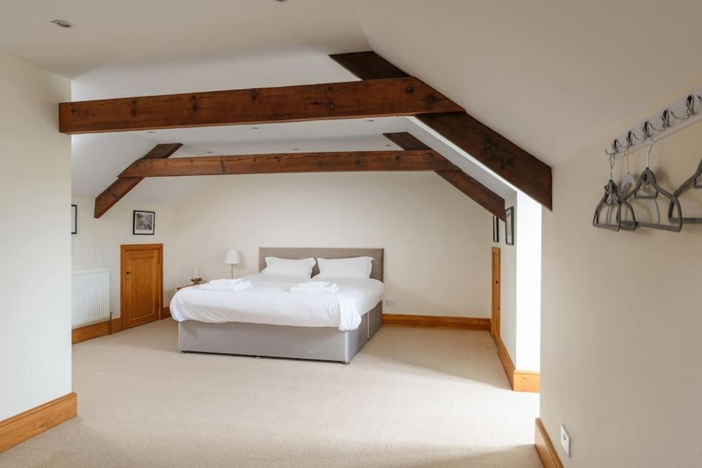 10 Bed Stunning House In Village, With Hot Tub Ovingham Kültér fotó